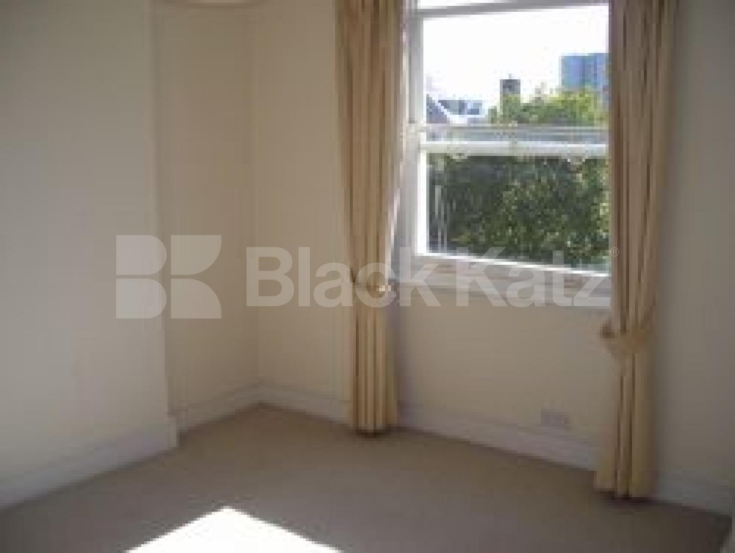 			3 Bedroom, 1 bath, 1 reception Flat			 Belsize Square, BELSIZE PARK NW3